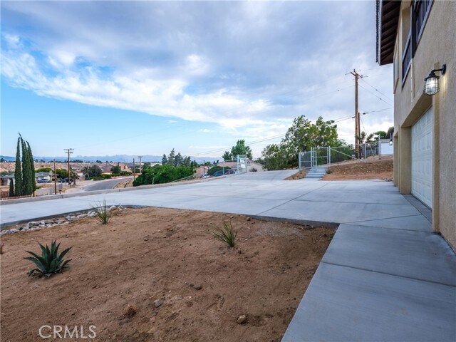 Photo - 8411 Buckthorn Ave