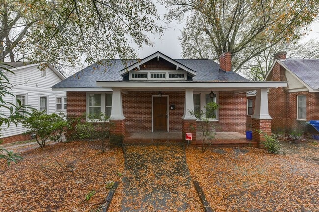 Photo - 2204 College St