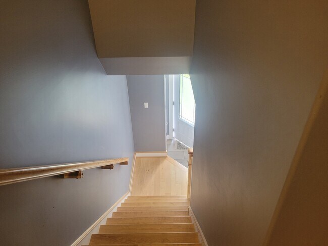 Photo - 121 Larkview Terrace