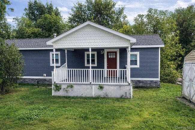 Building Photo - 8 Hideaway Ln