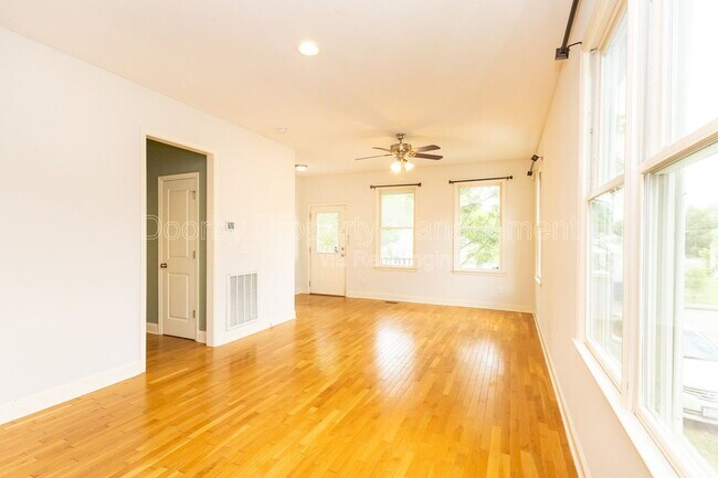 Photo - 226 N Hickory St