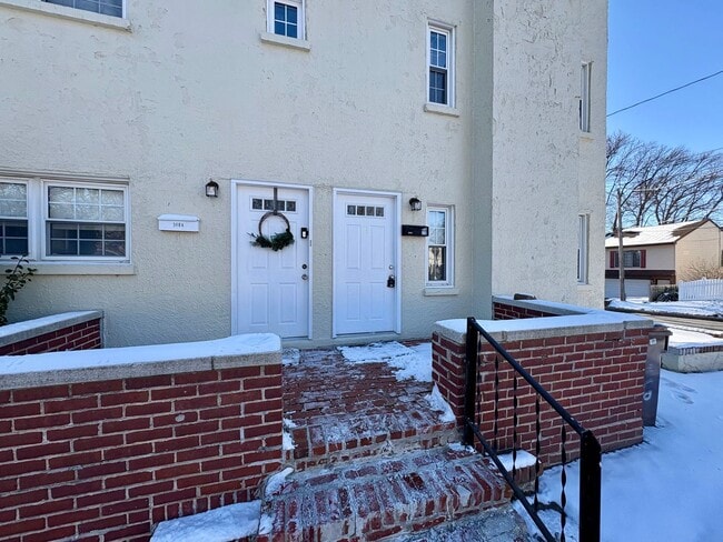 Photo - 418 N Ogle Ave