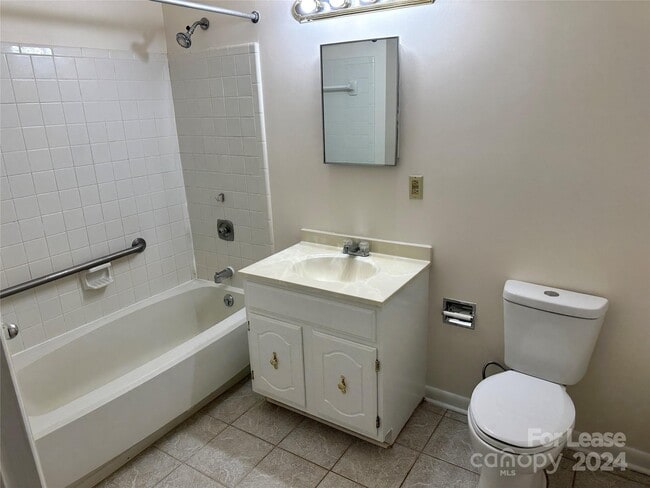 Photo - 6121 Heathstone Ln Unit B