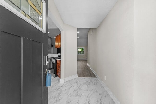 Photo - 16026 Beechnut St