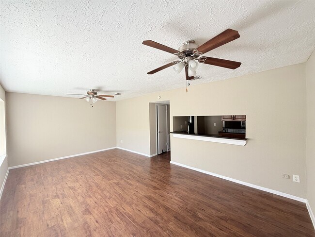 Photo - 12875 High Star Dr Unidad True