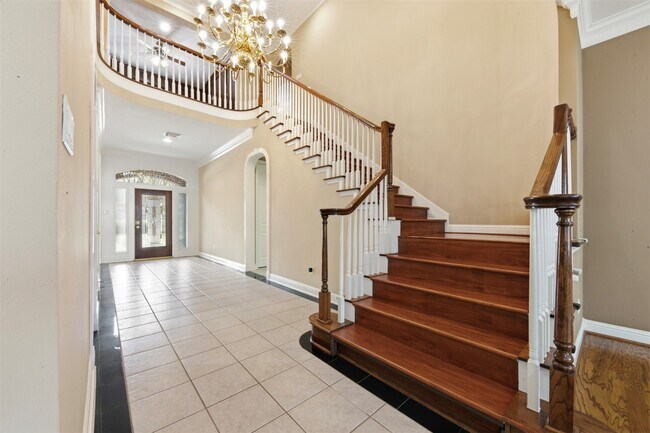 Photo - 17 Ambleside Crescent Dr
