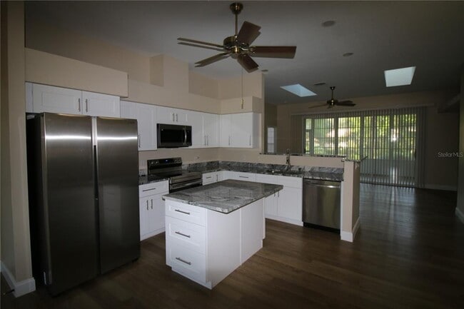 Photo - 18965 SW 98th Pl