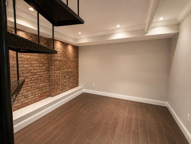 566 Hudson St Unidad 1