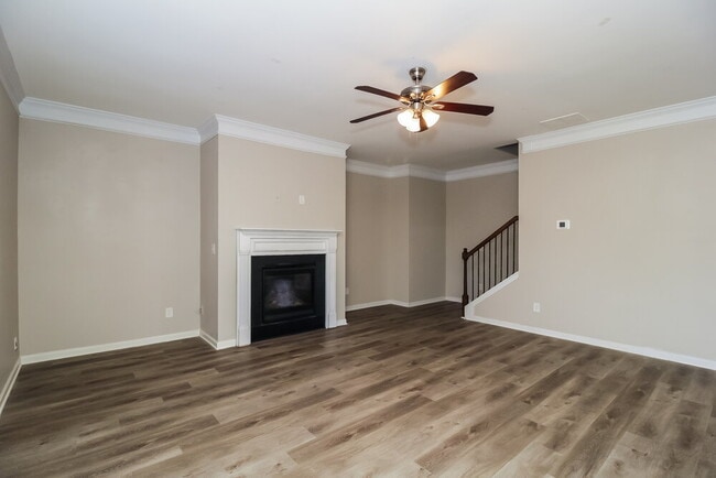 Photo - 330 Persian Ivy Way