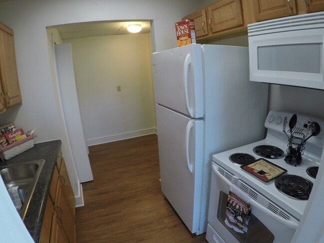 Photo - 3001 Kossuth St