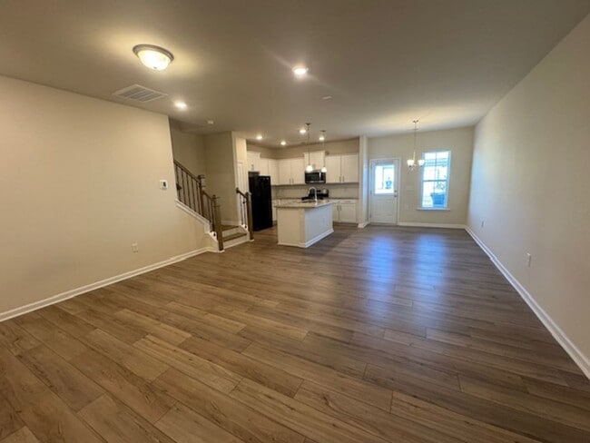 Photo - Exchange at 401