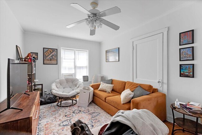 Photo - 654 W Oakdale Ave Condo Unit 3n