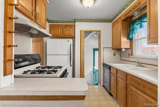 Photo - 9616 Colwell Ave