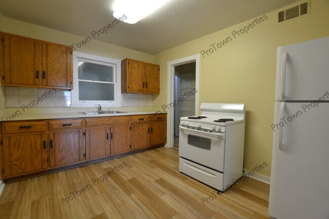 Photo - 120 E North St Unit B2