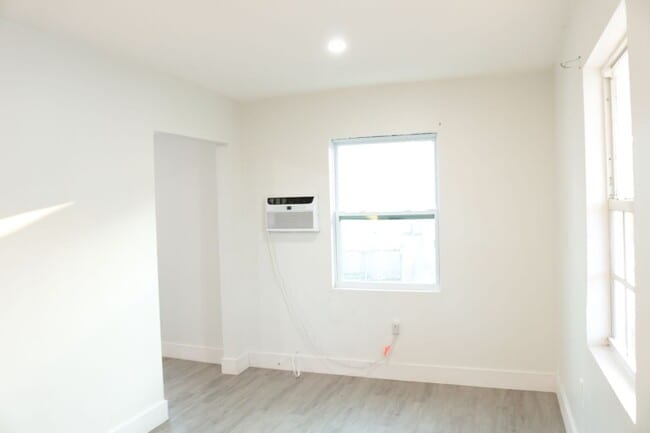 1768 NW 112th Terrace Unit 4