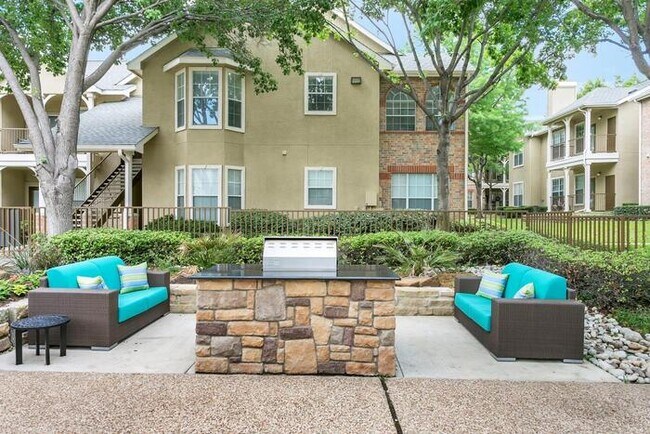 Photo - 2551 Hall - Johnson Rd Unit b2