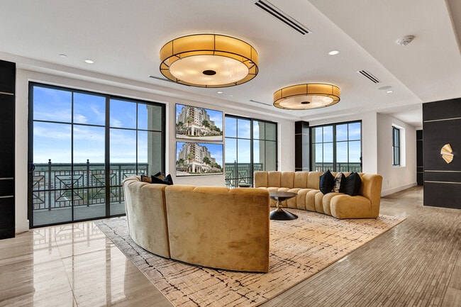 101 Via Mizner