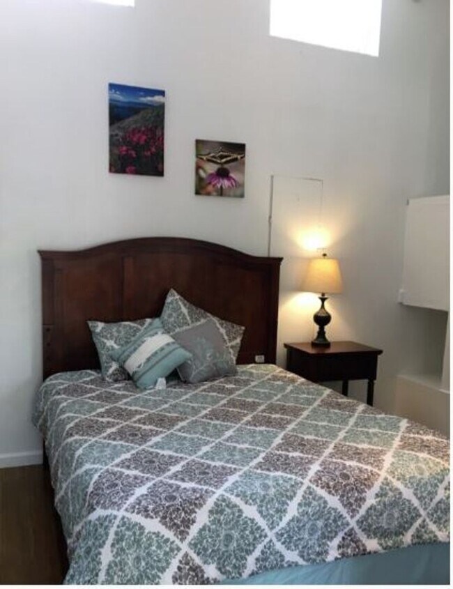 Photo - Seasonal Furnished rental