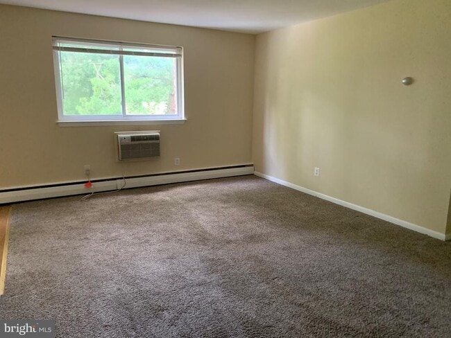 Building Photo - 459 Hockersville Rd Unit 305