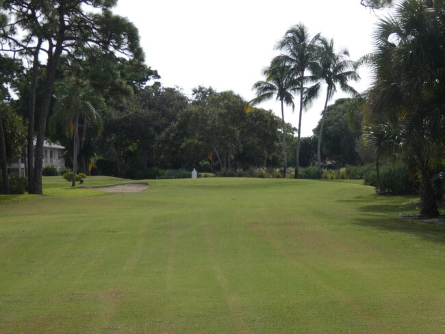 Photo - 18081 SE Country Club Dr Unit 238