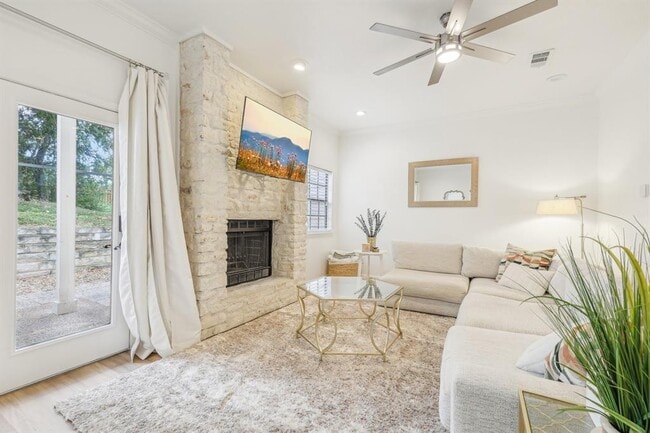 Photo - 2201 Lakeway Blvd Unit 10