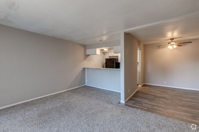1BR, 1BA 710