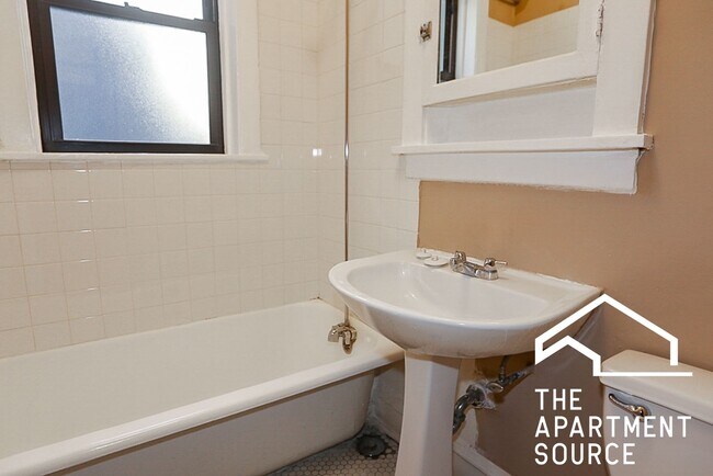 Photo - 632.5 W Arlington Pl Unit 22