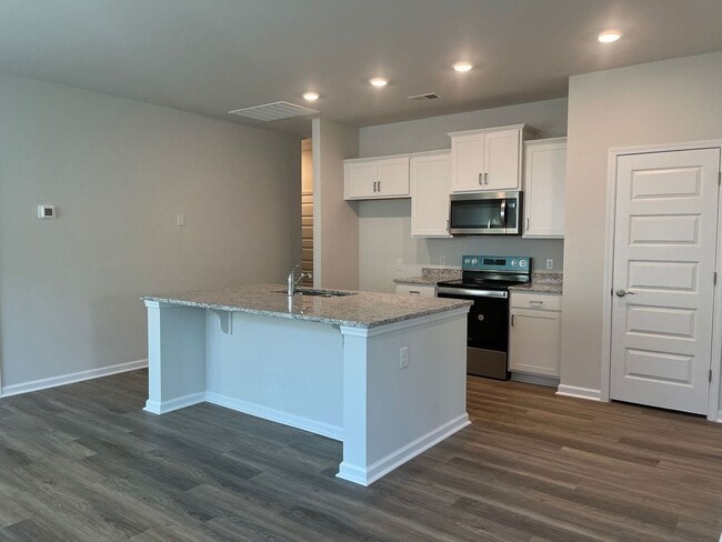 Photo - 143 Holloway Hill