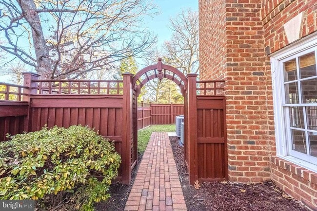 Photo - 2303 Sawtooth Oak Ct