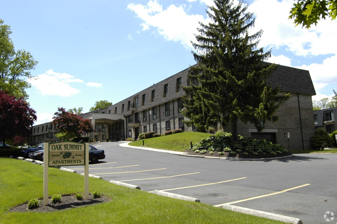 Photo - Oak Summit Apartments