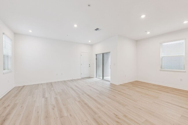 Photo - Brand New Construction 4b/3ba Home in Debary