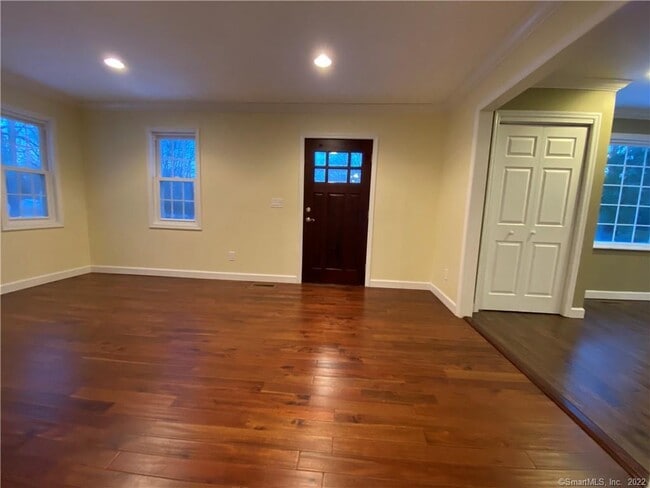 Photo - 201 W Norwalk Rd