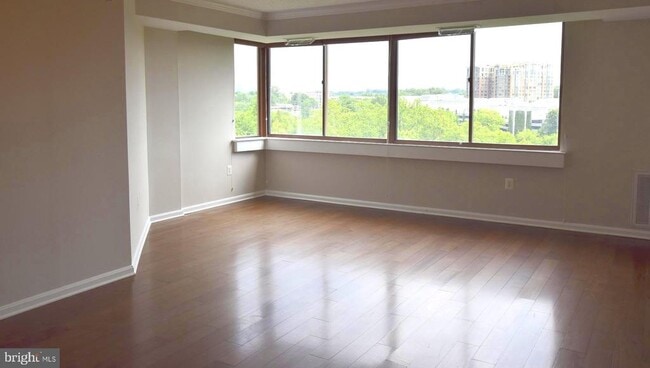 Photo - 10101 Grosvenor Pl Unit 815