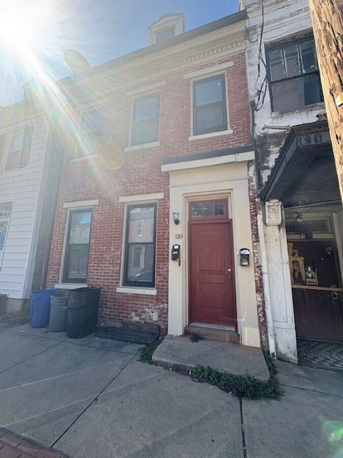 Photo - 118 S Queen St Unit 118 S Queen Street- 1