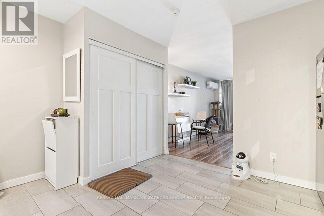 Photo - 975 Warwick Ct Unit 1406
