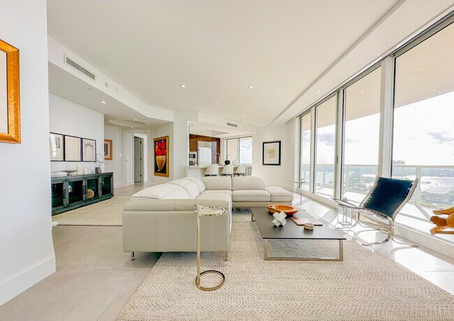 Building Photo - 2700 N Ocean Dr Unit 1806b Rental