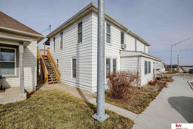 Building Photo - 114 E Main St Rental
