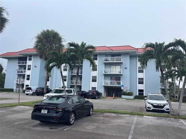Photo - 505 S Pine Island Rd Unit 308