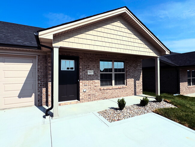 Building Photo - 4108 Stagecoach Dr Unit 4108