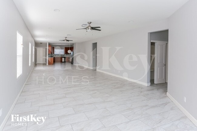 Photo - 905 E Fremont Rd