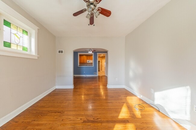 Photo - 2009 Maury Ave