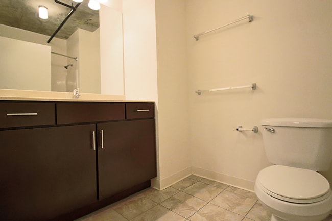 Photo - 903 S Clark St