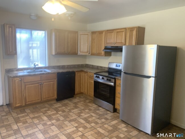 Photo - 1380 Kossuth St