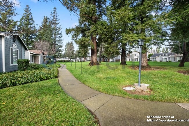 Photo - 106 Village Ct