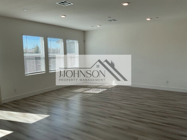 Photo - 1160 Richardson Rd