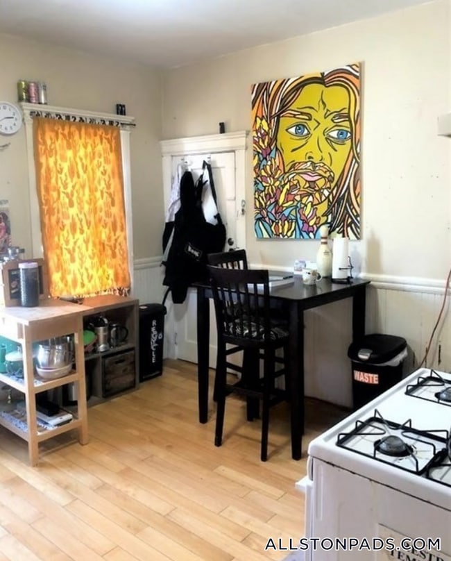 19 Arden St Unit 2