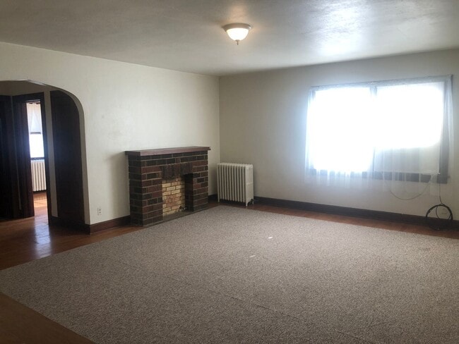 Photo - MOVE IN SPECIAL!