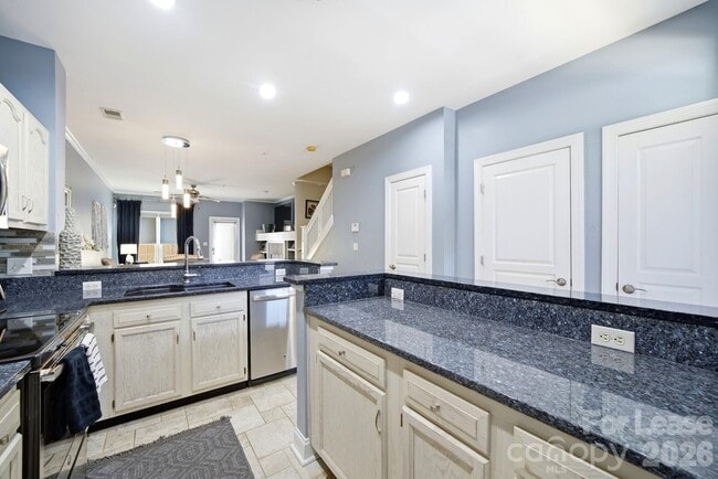 Photo - 1029 Park West Dr