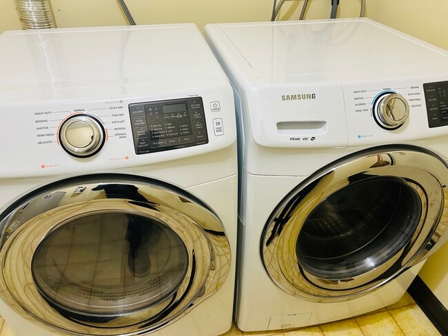 Building Photo - 1914 Aspen Dr Unit 1914 Aspen Dr Plainaboro