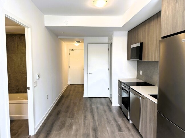 Photo - Stunning 1+Den At The Narrative Condos! Unit 209A